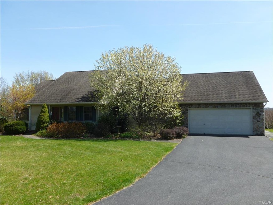 111 James Way Rd, Bath, PA 18014 - photo 1