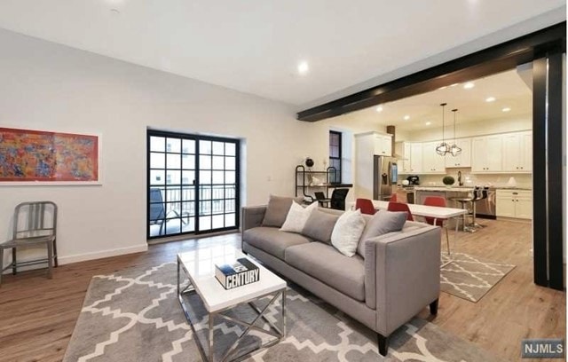 8 Personette St unit 4, Caldwell, NJ 07006 - photo 1