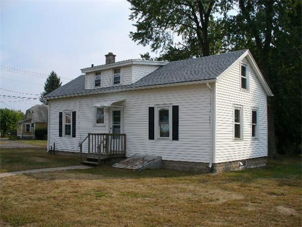 185 West St unit 1, Ludlow, MA 01056 - photo 1