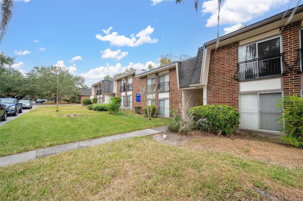 1700 SW 16th Ct unit C25, Gainesville, FL 32608 - photo 1