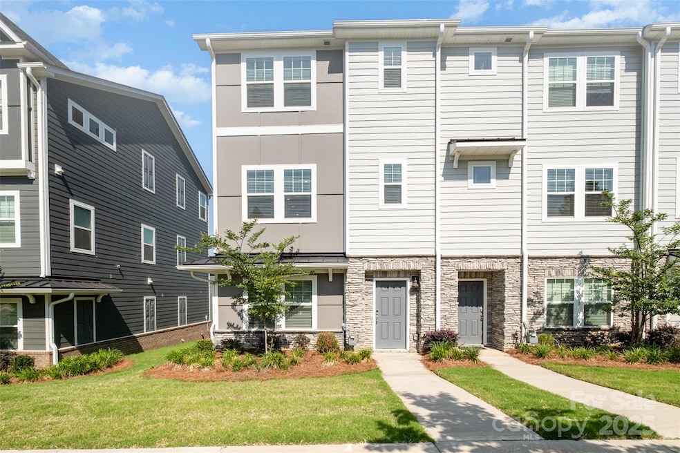 For Sale $440,000 • Co-Listing Agent