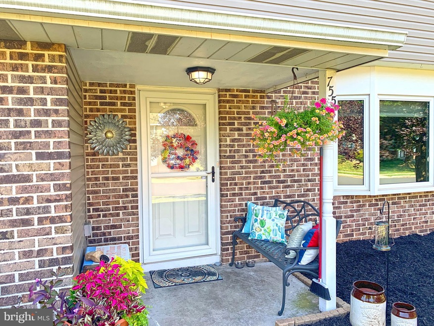 755 Pomander Ave, Reading, PA 19606 - photo 1