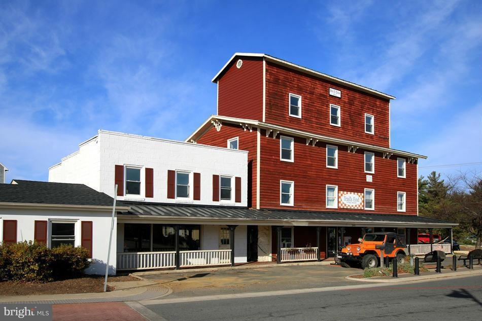 201 N 23rd St, Purcellville, VA 20132 - photo 1