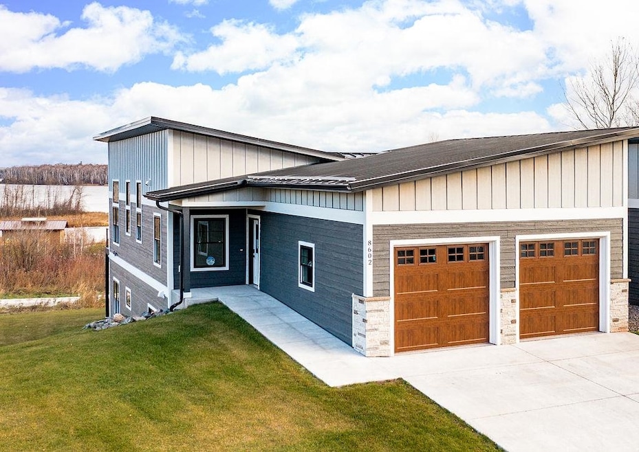 8602 Maynard Place, Duluth, MN 55807 - photo 1