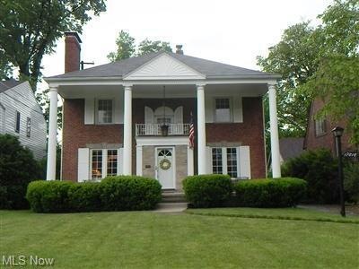 WELCOME TO 17818 RIVERSIDE DRIVE             LAKEWOOD, OHIO