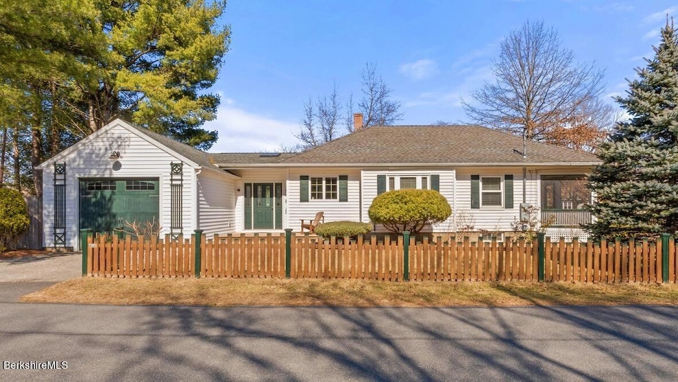 14 Laurel St, Great Barrington, MA 01230 - photo 1