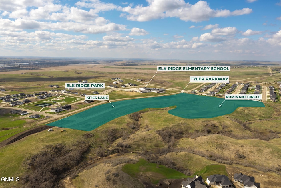 4413 Kites Ln, Bismarck, ND 58503 - photo 1