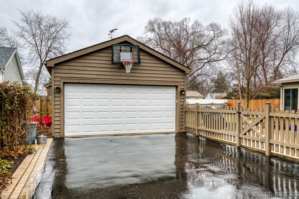 2202 Bluebird Ln, Rolling Meadows, IL 60008 - photo 1