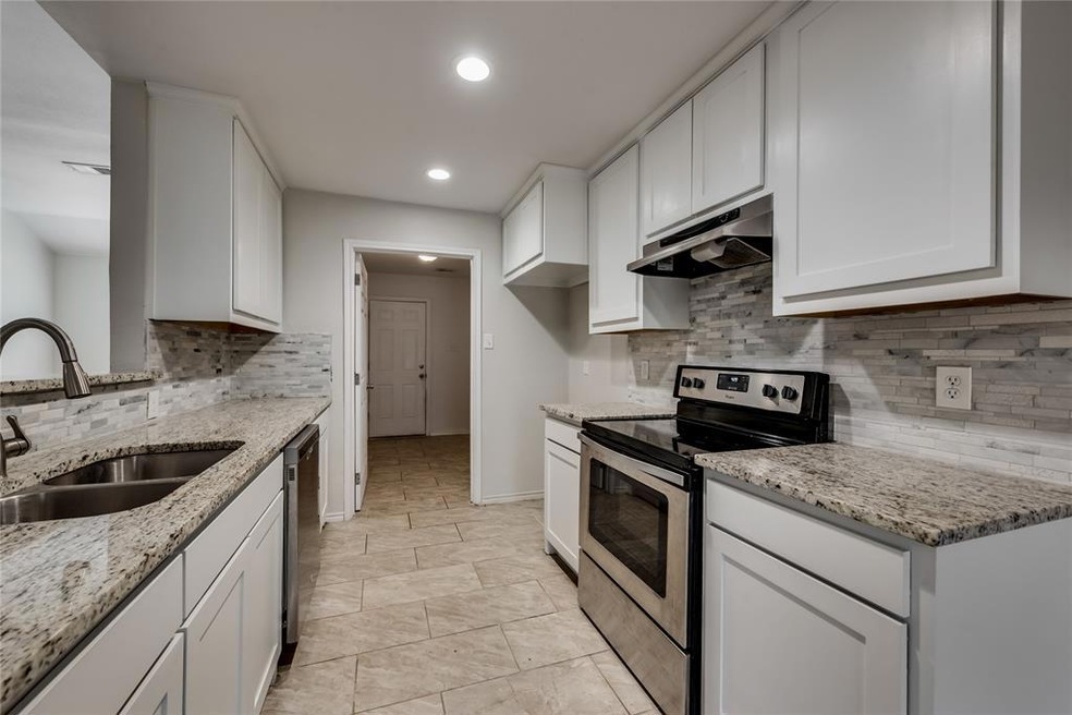 212 N Roe St, Fort Worth, TX 76108 - photo 1