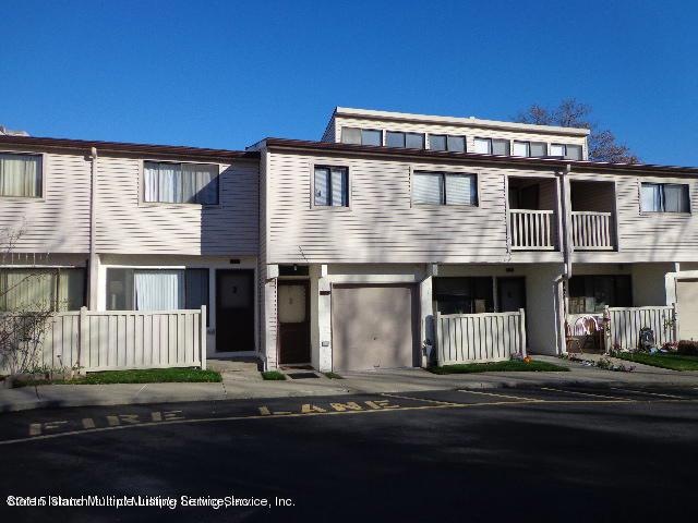 187 WINDING WOODS LOOP