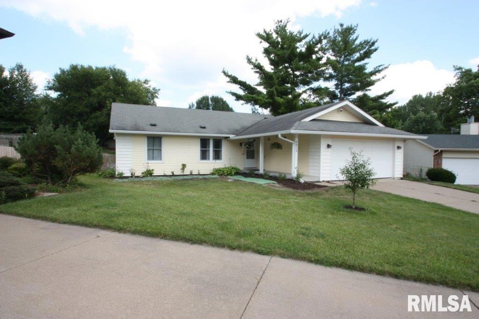 4613 Ashcraft Ct, Davenport, IA 52806 - photo 1