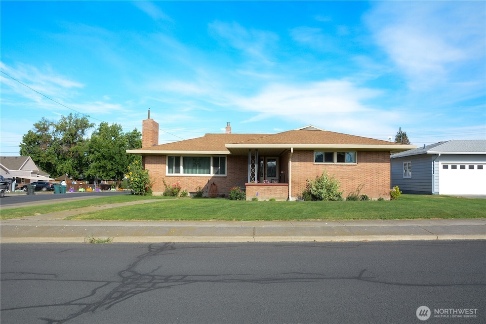 For Sale $435,000