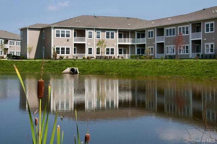 408 Bluestone Ct unit 204, Maybrook, NY 12543 - photo 1