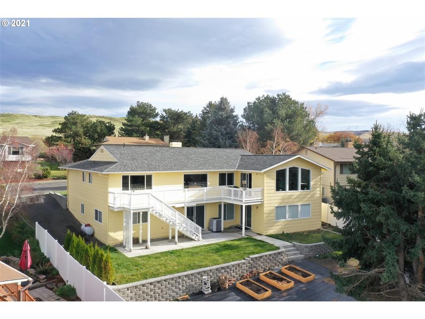 611 Summit Ridge Dr E, the Dalles, OR 97058 - photo 1