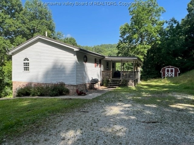 23 Kacey Place, Alum Creek, WV 25003 - photo 1