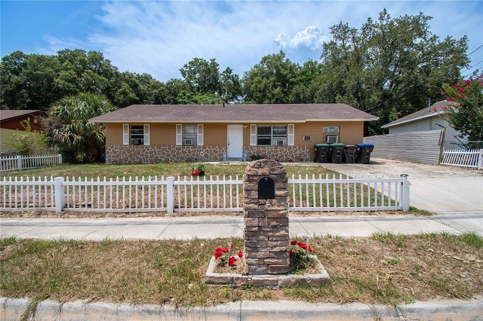 507 W Ella J Gilmore St, Apopka, FL 32703 - photo 1