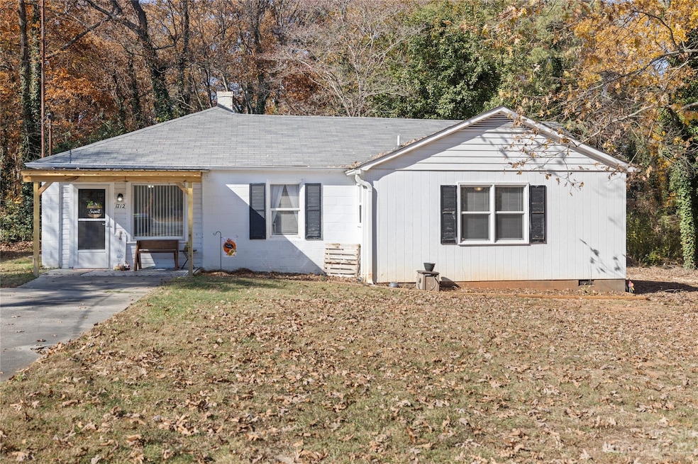 1712 W Highway 150, Lincolnton, NC 28092 - photo 1