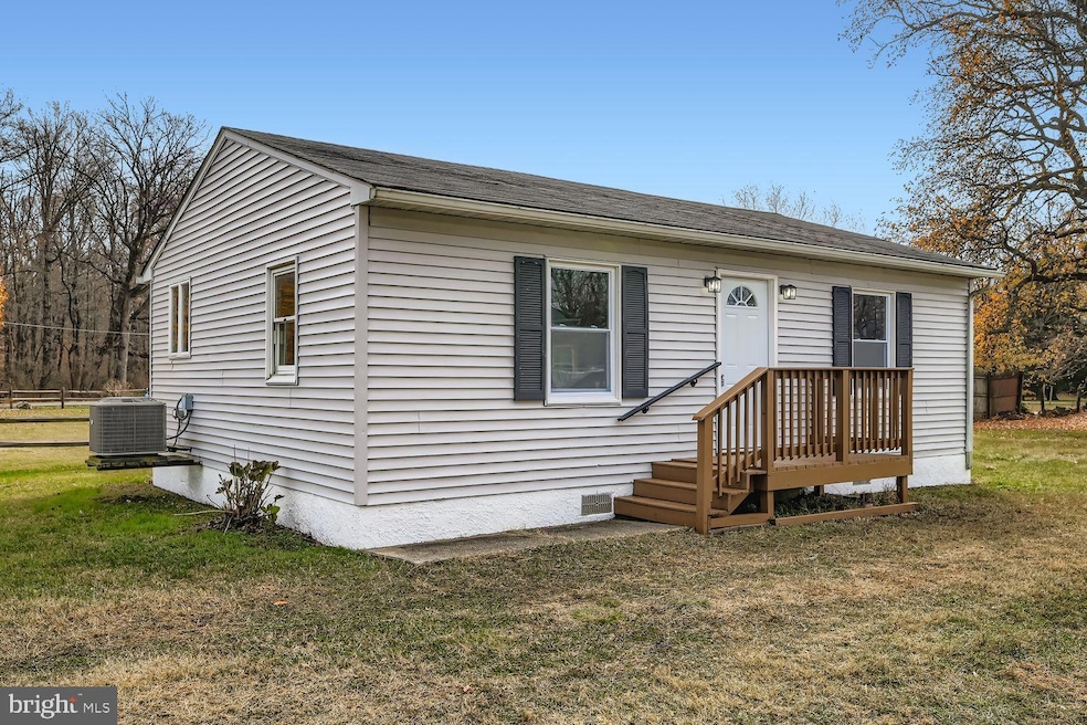 2542 Sycamore Ave, Sparrows Point, MD 21219 - photo 1