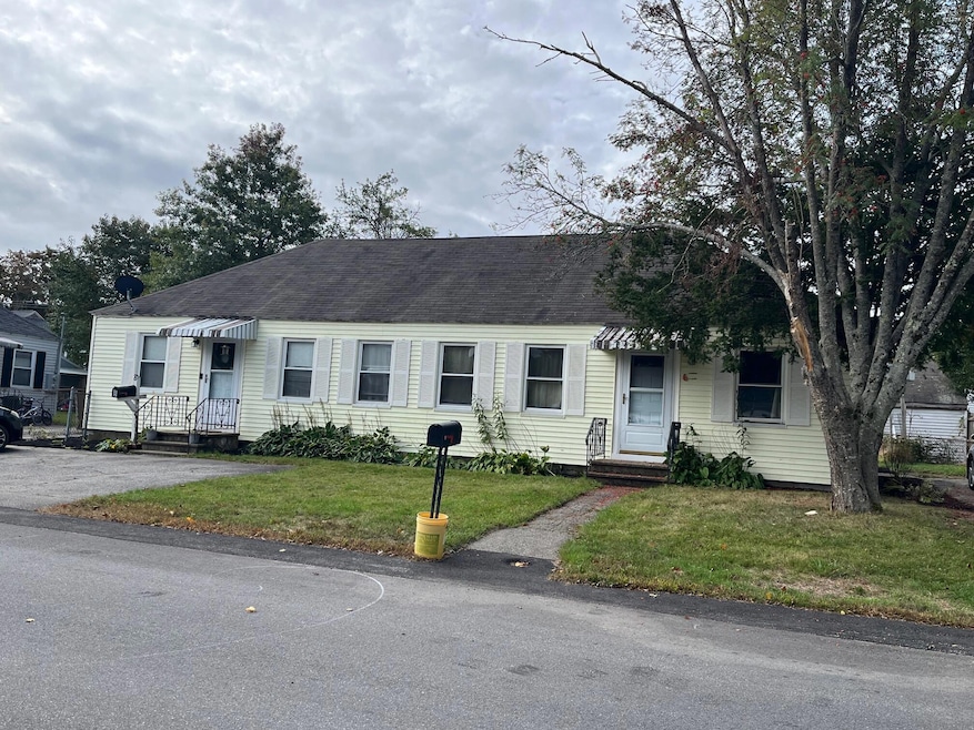 6-8 Dismukes St, Kittery, ME 03904 - photo 1