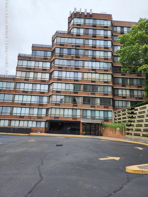 Sunrise Tower unit 1209, Staten Island, NY 10304 - photo 1