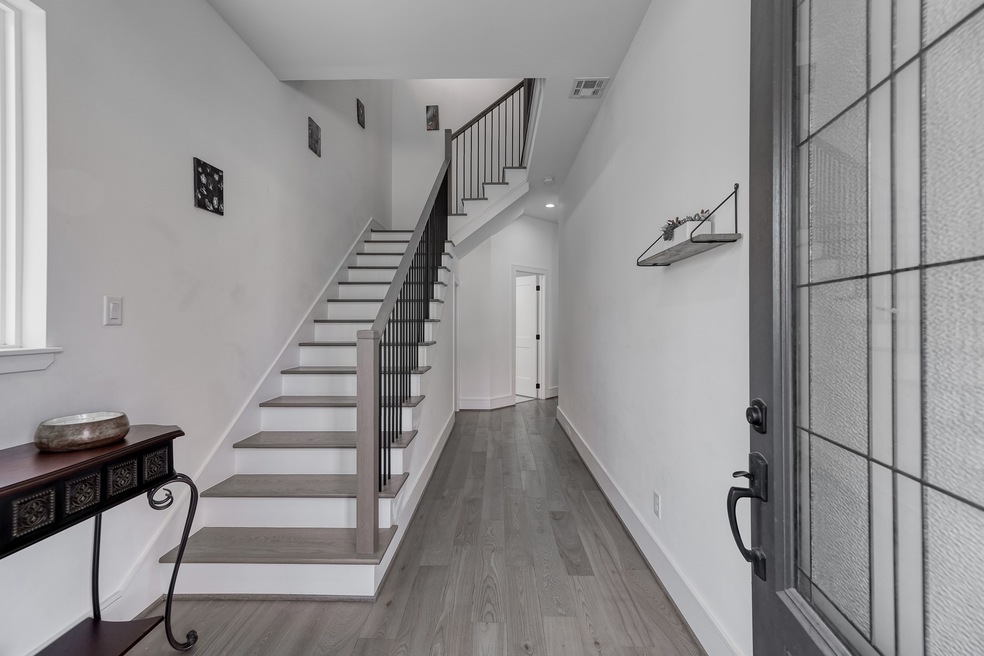 108 E 31st 1 2 St, Houston, TX 77018 - photo 1