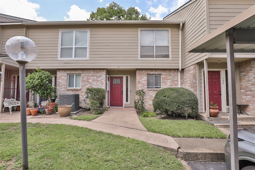 Welcome home to 5005 Georgi #167!
