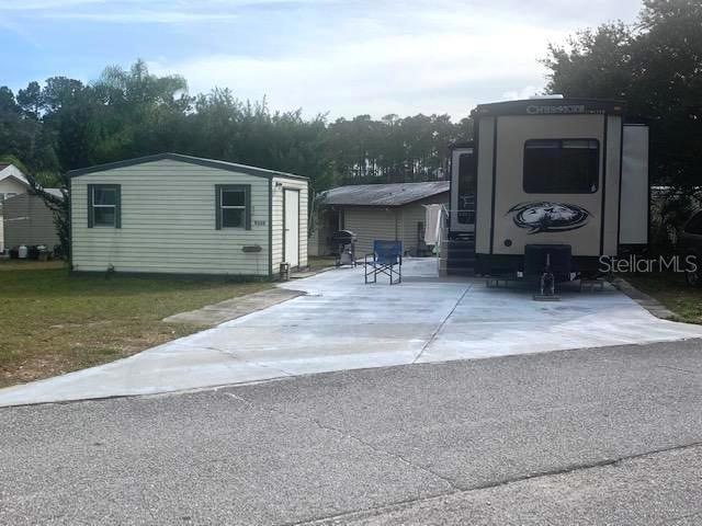 9350 Grizzly Bear Ln, Weeki Wachee, FL 34613 - photo 1