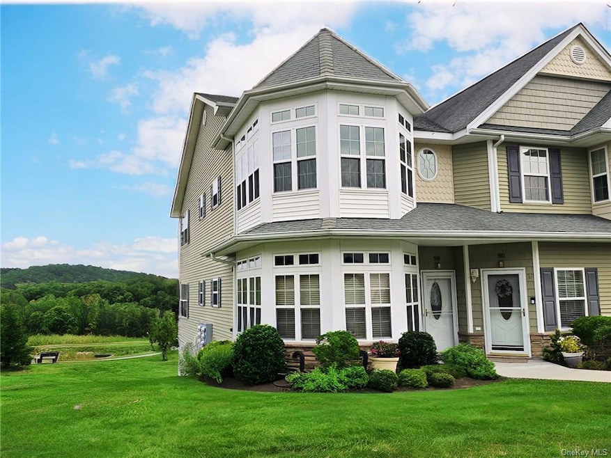 909 Egrets Landing, Carmel Hamlet, NY 10512 - photo 1