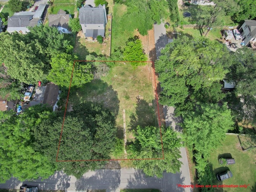 7002 Amber St, Houston, TX 77022 - photo 1