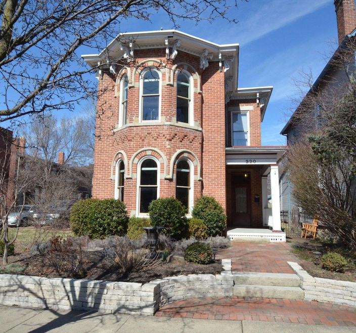 320 W 3rd Exterior