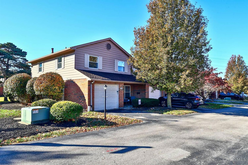 299 Jonathan Ct unit 9A, Cincinnati, OH 45255 - photo 1