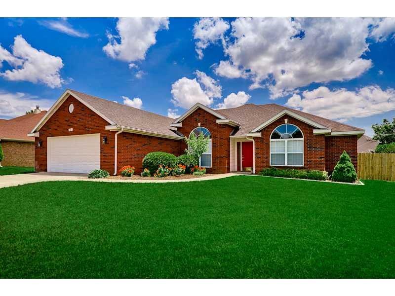 1503 Sanford Dr, Bentonville, AR 72712 - photo 1