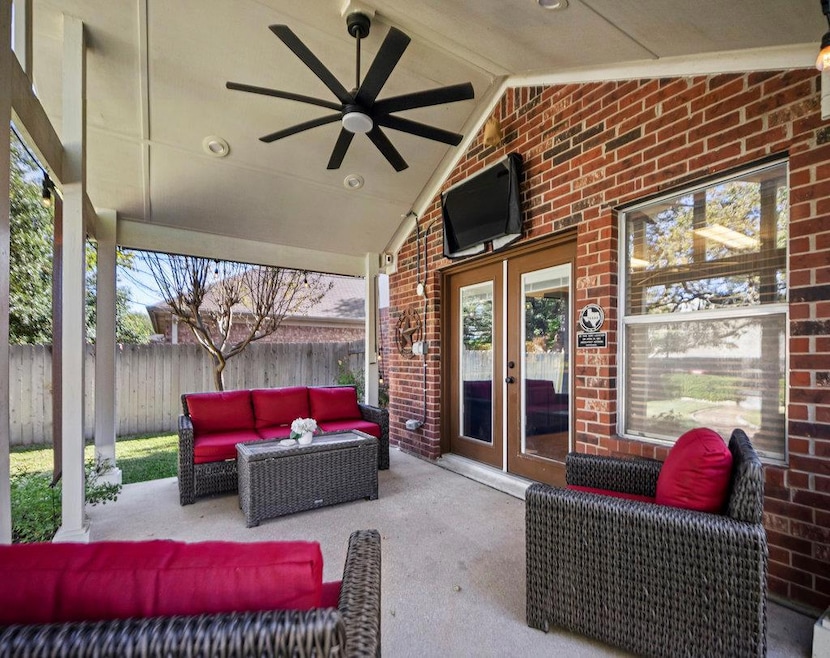 Under Contract $375,000