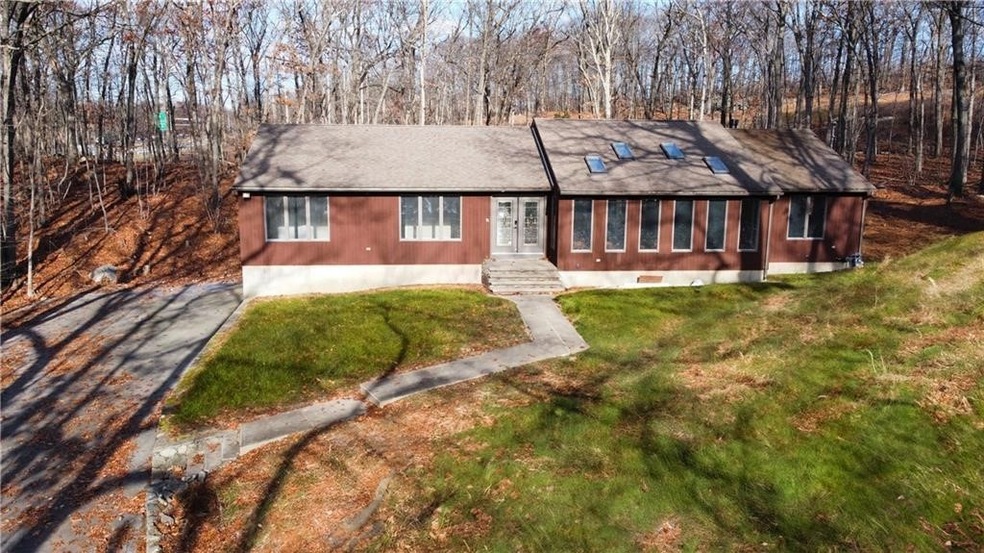 8 Falcon Crest Dr, Johnston, RI 02919 - photo 1