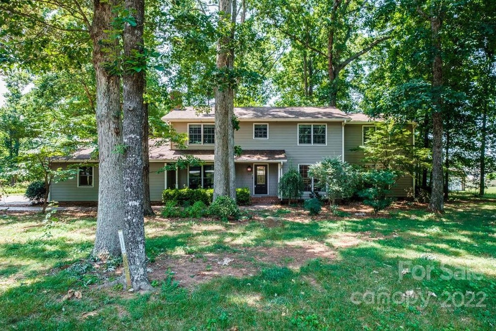 162 Little John Rd, Statesville, NC 28625 - photo 1