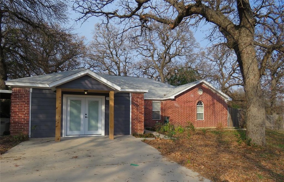 7248 Courtney Dr, Azle, TX 76020 - photo 1