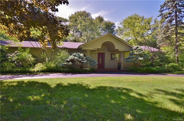 5766 Kenmoor - Renovate or build on 1/2 acre lot