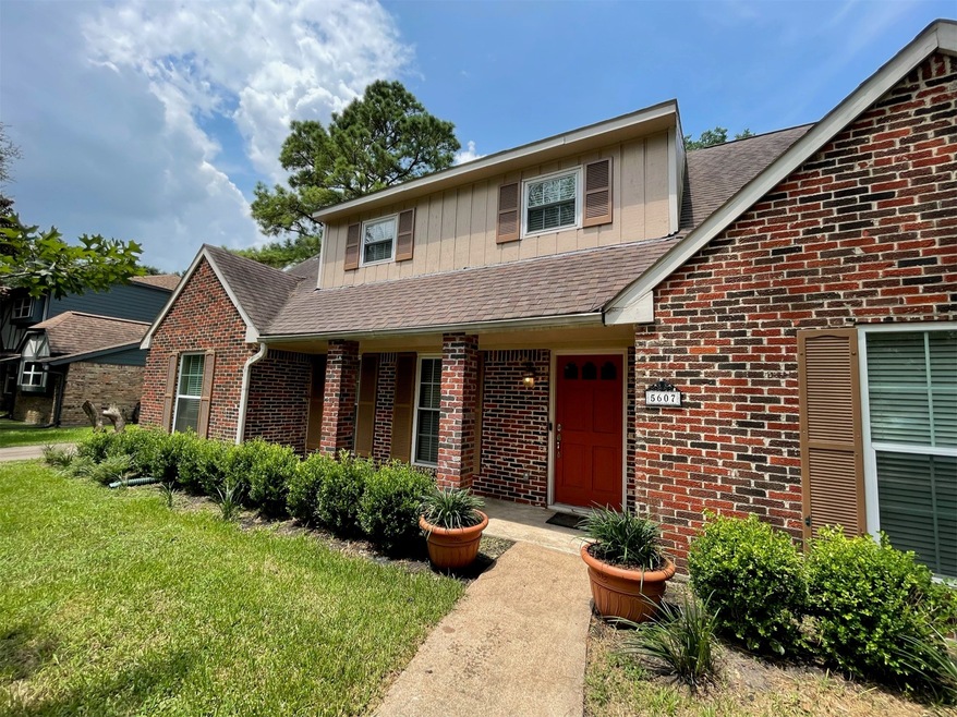 5607 Randon Rd, Houston, TX 77091 - photo 1