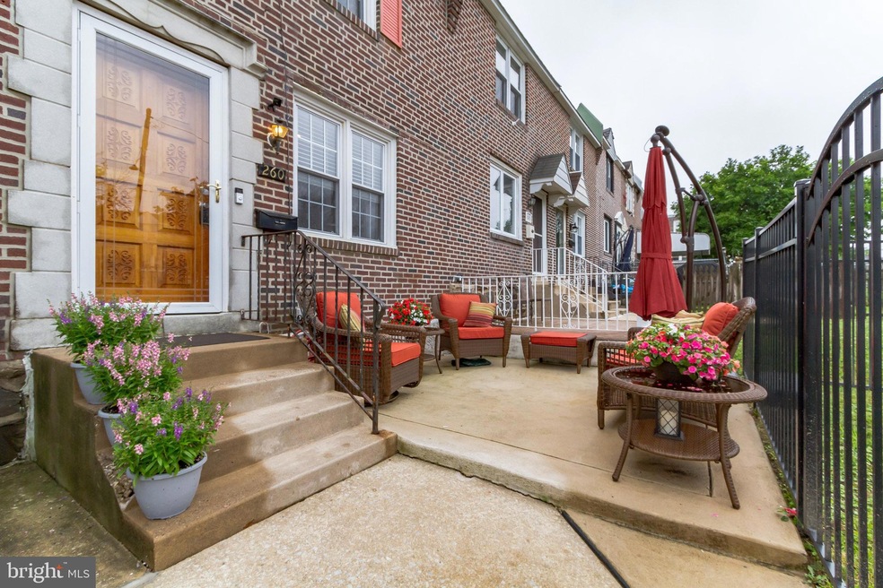 260 Crestwood Dr, Clifton Heights, PA 19018 - photo 1