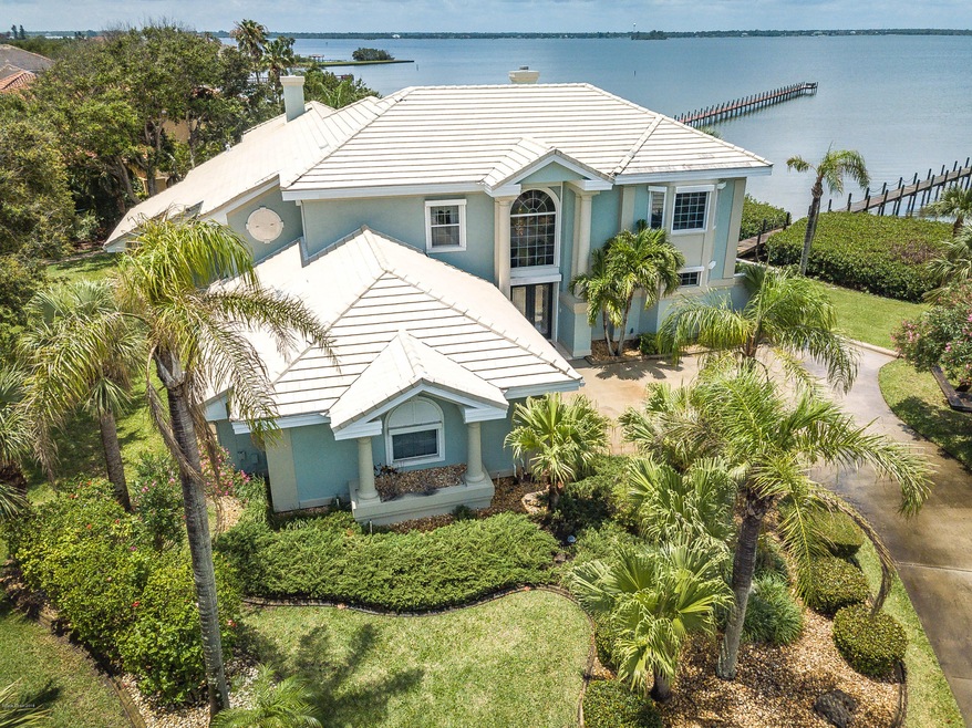 Wow! Direct RIVER Home