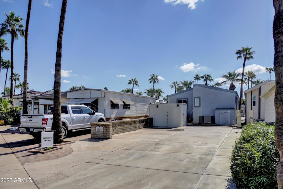 524 Merlin -- unit 1548, Mesa, AZ 85205 - photo 1