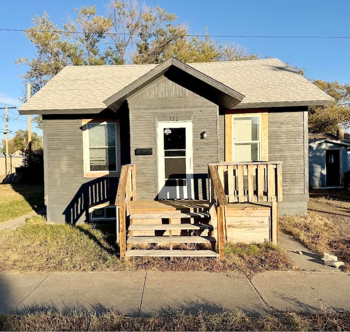 320 3rd Ave S, Wolf Point, MT 59201 - photo 1