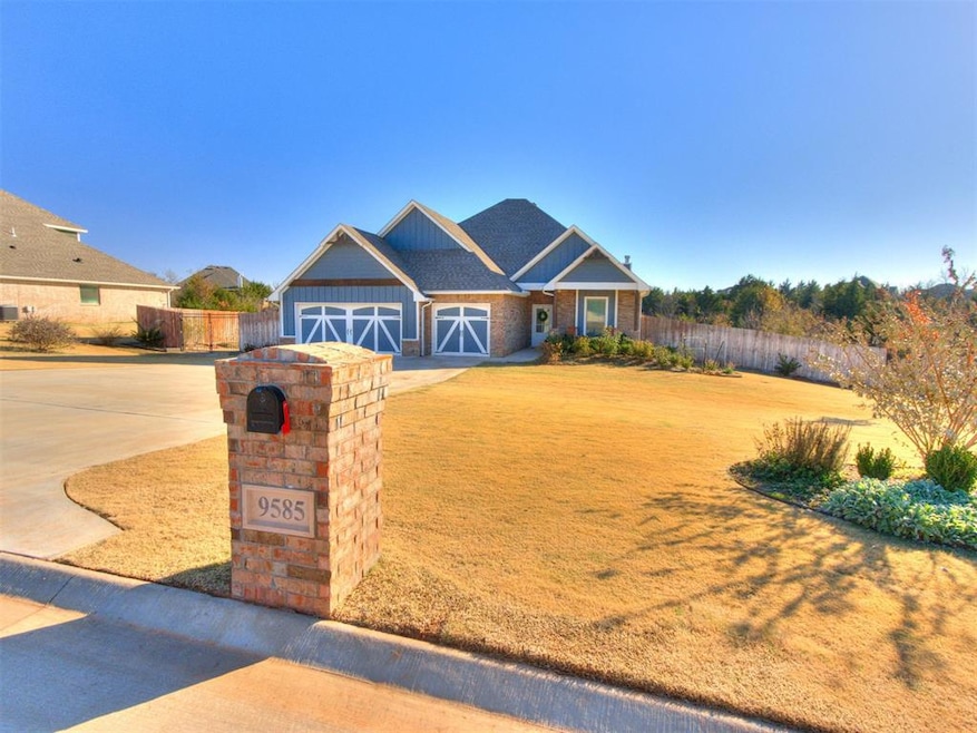 9585 Blue Bonnet Blvd, Edmond, OK 73025 - photo 1