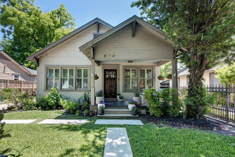 814 Aurora St, Houston, TX 77009 - photo 1