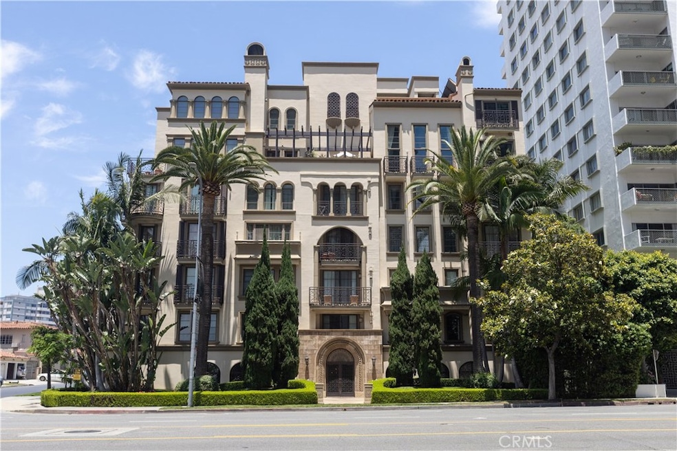 For Sale $1,550,000 • Co-Listing Agent