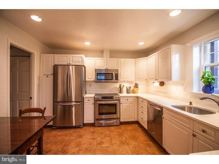 264 W Montgomery Ave unit 202, Ardmore, PA 19003 - photo 1