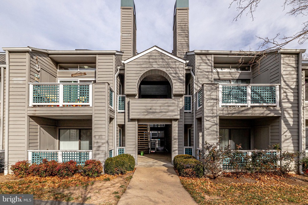 11739 Summerchase Cir unit 1739-A, Reston, VA 20194 - photo 1