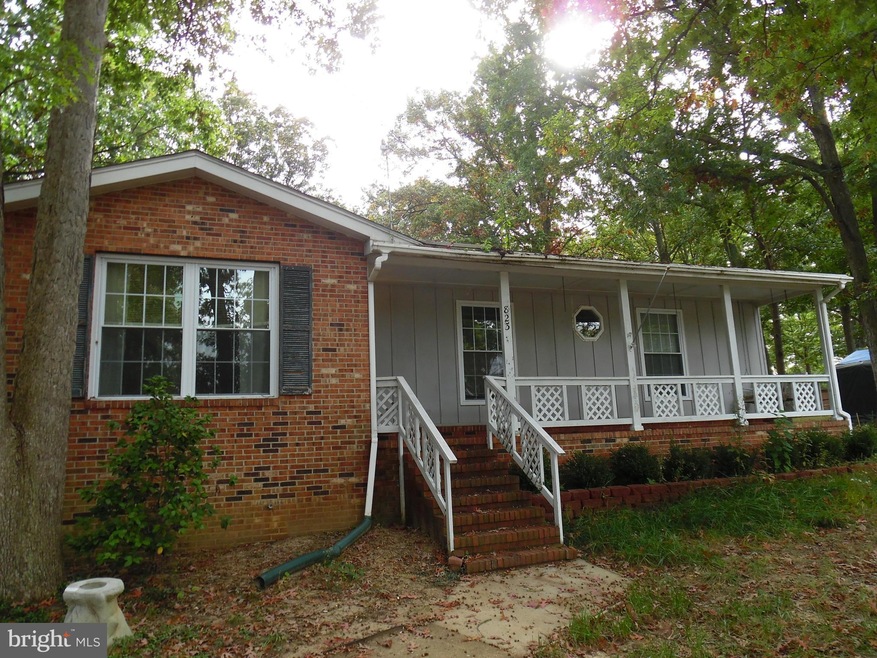 823 Salem Dr, Fredericksburg, VA 22407 - photo 1