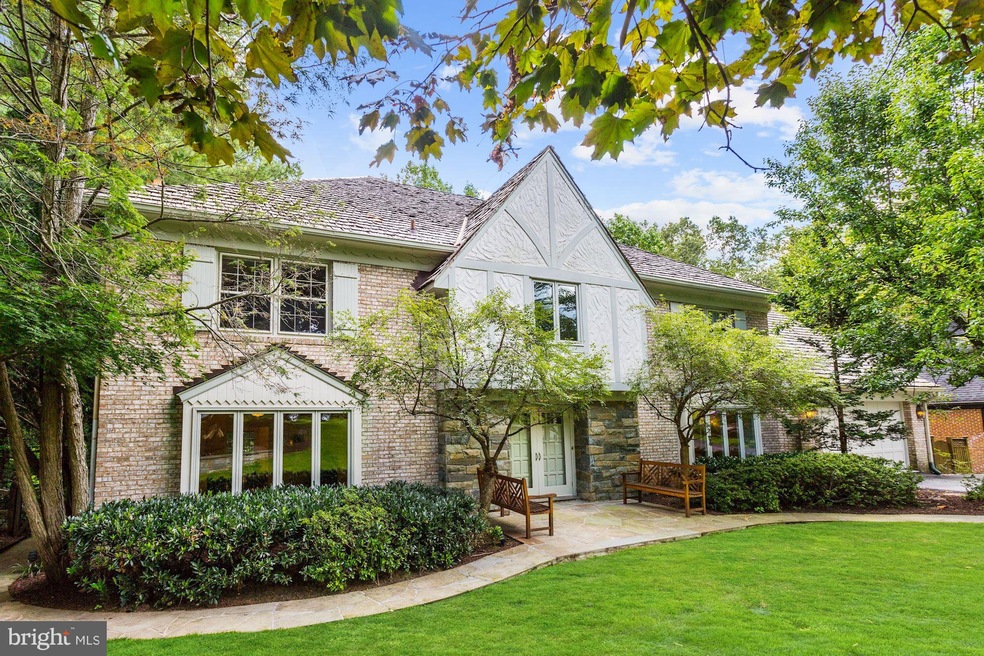 9617 Weathered Oak Ct, Bethesda, MD 20817 - photo 1