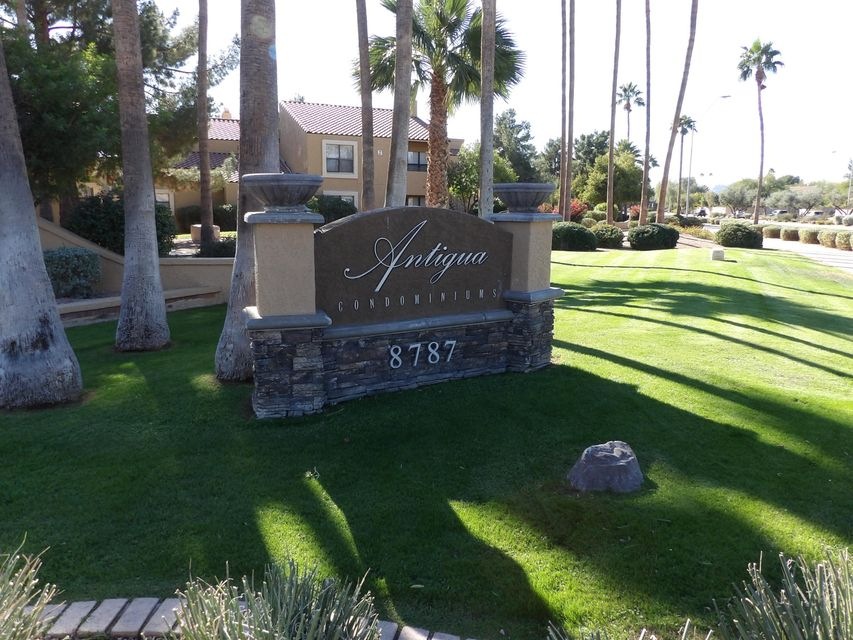 ENTRANCE TO RANCHO ANTIGUA CONDOMINIUMS
